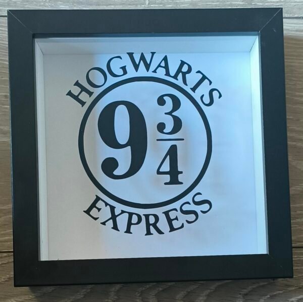 Harry Potter 9 3/4 Hogwarts Express Shadow Box